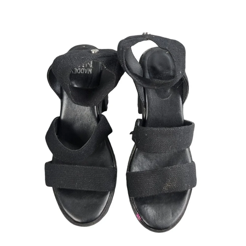 Madden NYC Womens Chunky Black Sandals Size 8 Lug Sole y2k Platform - Picture 2 of 9